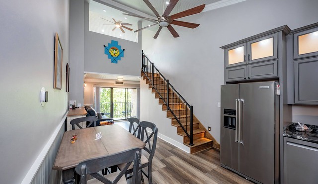 Will O' The Wisp 712H: Studio Loft Condo with Private Balcony, Free WIFI!
