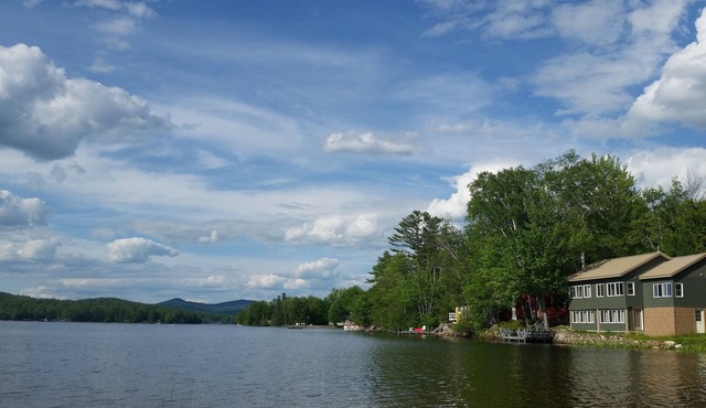 Winter, Spring, Summer, or Fall this Worthley Pond Cottage has it all.