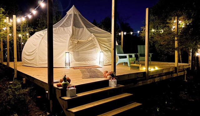 Wonderful 1-bedroom bell tent campground in peaceful Drummond for nature lovers