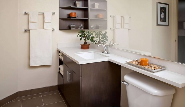 Wonderful Place To Stay! 2 Relaxing Rooms w/Living Room, FREE Parking