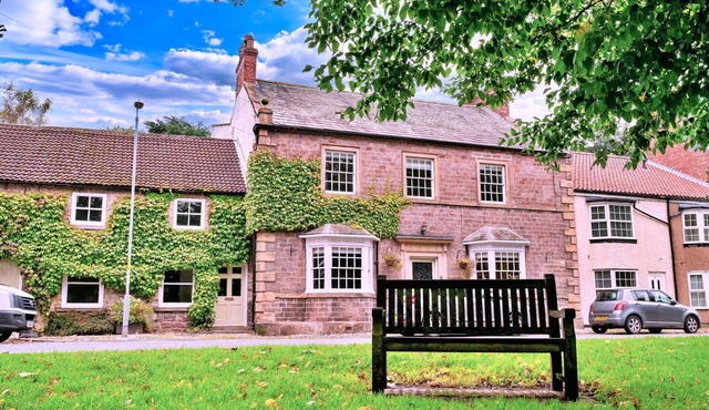 Wonderful villa for 14 people with hot tub, WIFI, TV and pets allowed