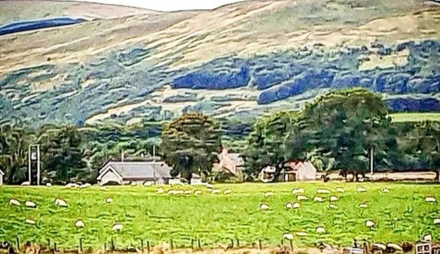 Woodfired Hot Tub Experience for 2 - Perth and Kinross - The Wee Stay