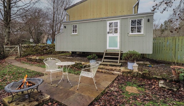 WOODLAND, romantic, with open fire in Bellingham