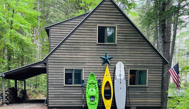 Woodsy Highland Lake Cabin, Water access, Near Naples, Skiing and Golf