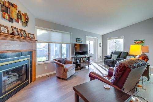 Work & Play: Pet-Friendly Fargo Home 6 Mi to Dtwn