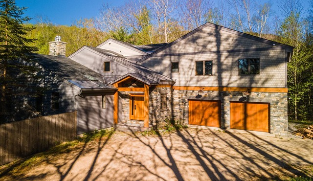 Wow! Beautiful Mountain Home on the Ellis River! 4200 sft.