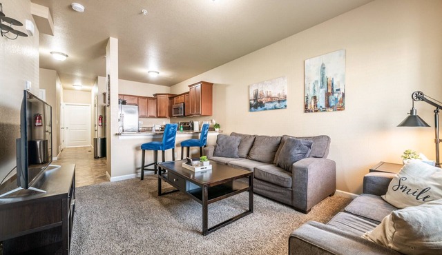 ★Wow! Private New Townhome! 3BR/3BA. AC & Kitchen★