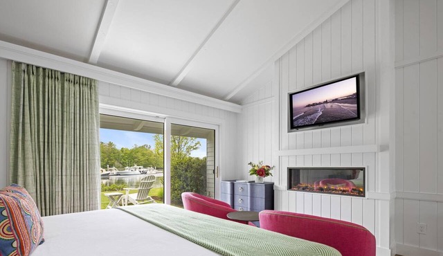 Yachtsman Hotel & Marina Club