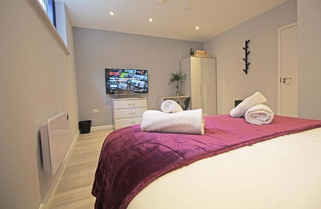 Amicus House - Spacious 4 Bedroom & 4 Bedroom Apartments in St. Helens