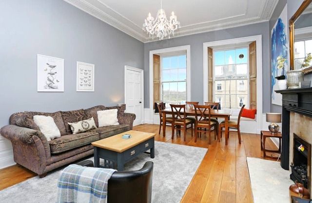 Apartment ∙ 3 bedrooms ∙ 6 guests