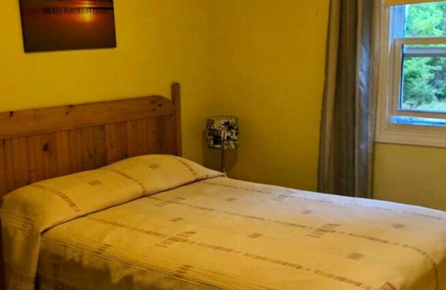 Bide-A-While - 2 Bedroom Cottage Forest & Lake PEI Cottages