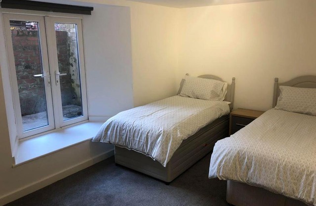 City centre park lane apartment