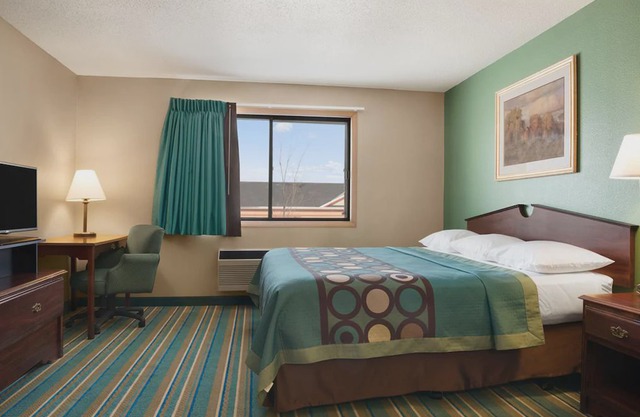 Coratel Inn & Suites New Richmond - 1 King Bed Non-Smoking