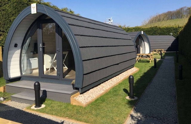 Luxury Glamping Pod - Pod 4 - No Dogs (sleeps 2-4 persons)