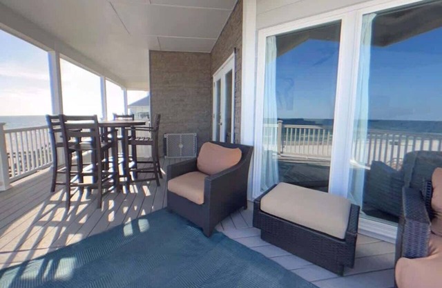 Ocean Air Upper West Beach Beachfront 