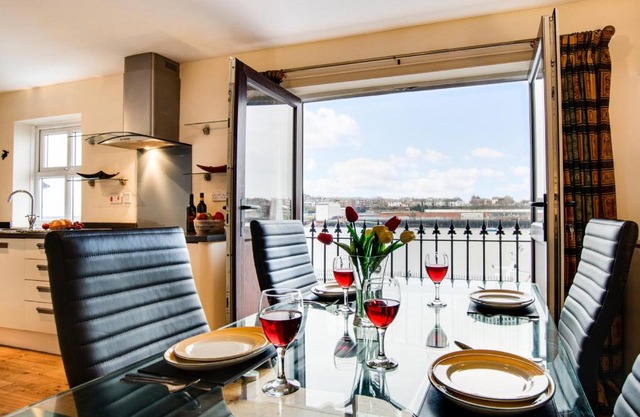 Quay Apartment