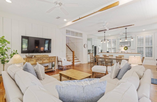 Relaxing WaterColor Retreat with LSV and near Beach Club and Amenities