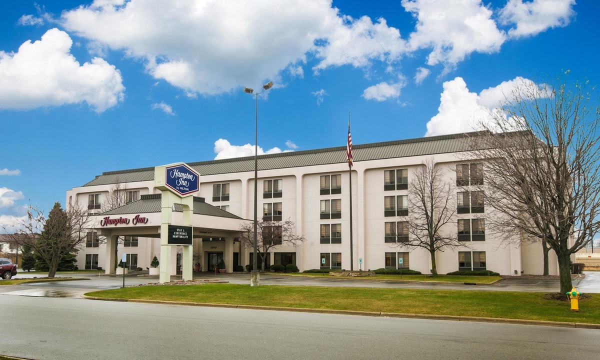 Ashwaubenon Hotel | Hampton Inn Green Bay