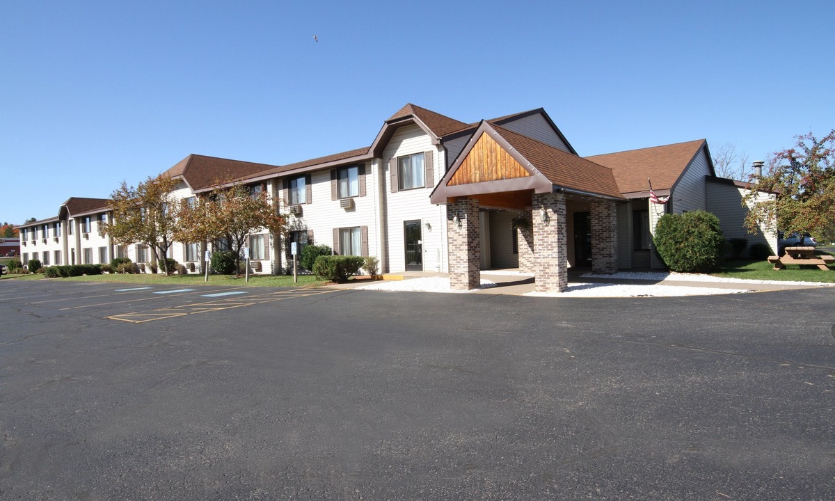 Ishpeming Hotel | Magnuson Hotel Country Inn