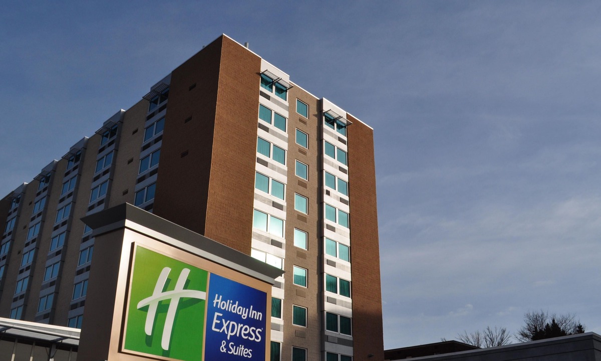 Green Tree Hotel | Holiday Inn Express Pittsburgh West - Greentree, an IHG Hotel