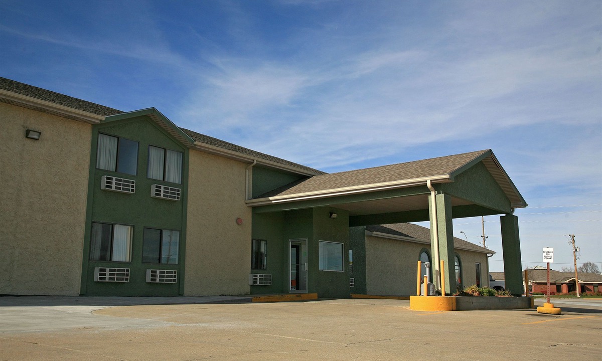 Norfolk Hotel | New Victorian Inn & Suites-Norfolk