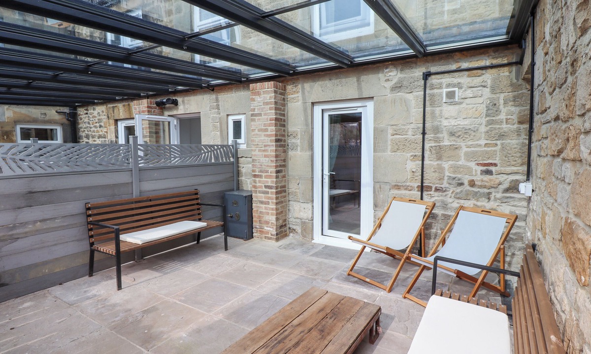 Wark Cottage | CHESTER SUITE, pet friendly, with open fire in Wark