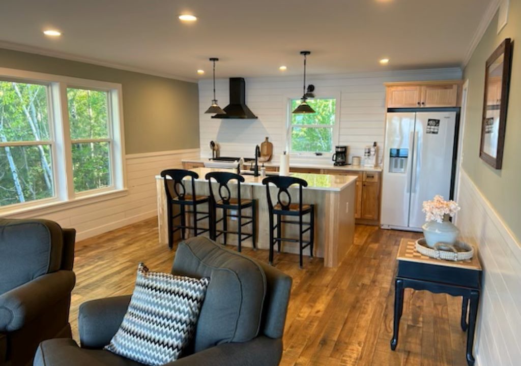 Duluth Apartment | Serene Beach and Stunning Cottage Apartment on Lake