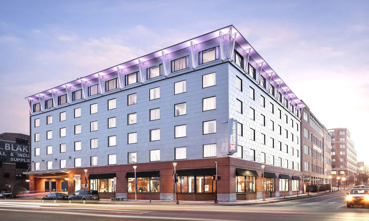 Downtown Portland House | Vibrant City Life meets Seaside Serenity: Downtown Portland w/ Indoor Pool