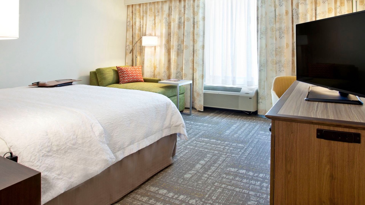 Photo of Bedroom in Downtown West