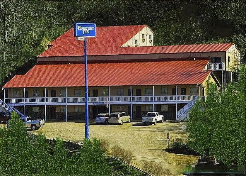 Photo of Buildings in Chapmanville