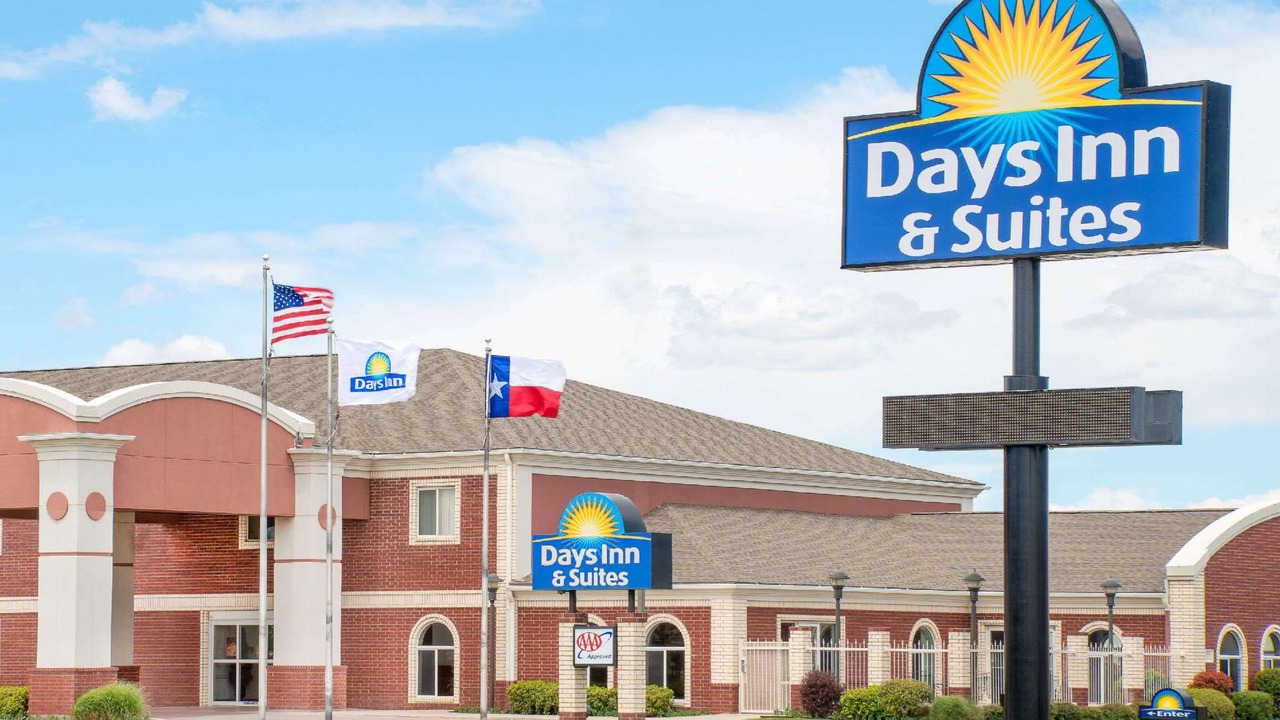 Photo of Buildings in Dumas
