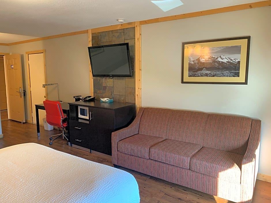 Photo of Livingroom in Pinnacles Entrance Badlands
