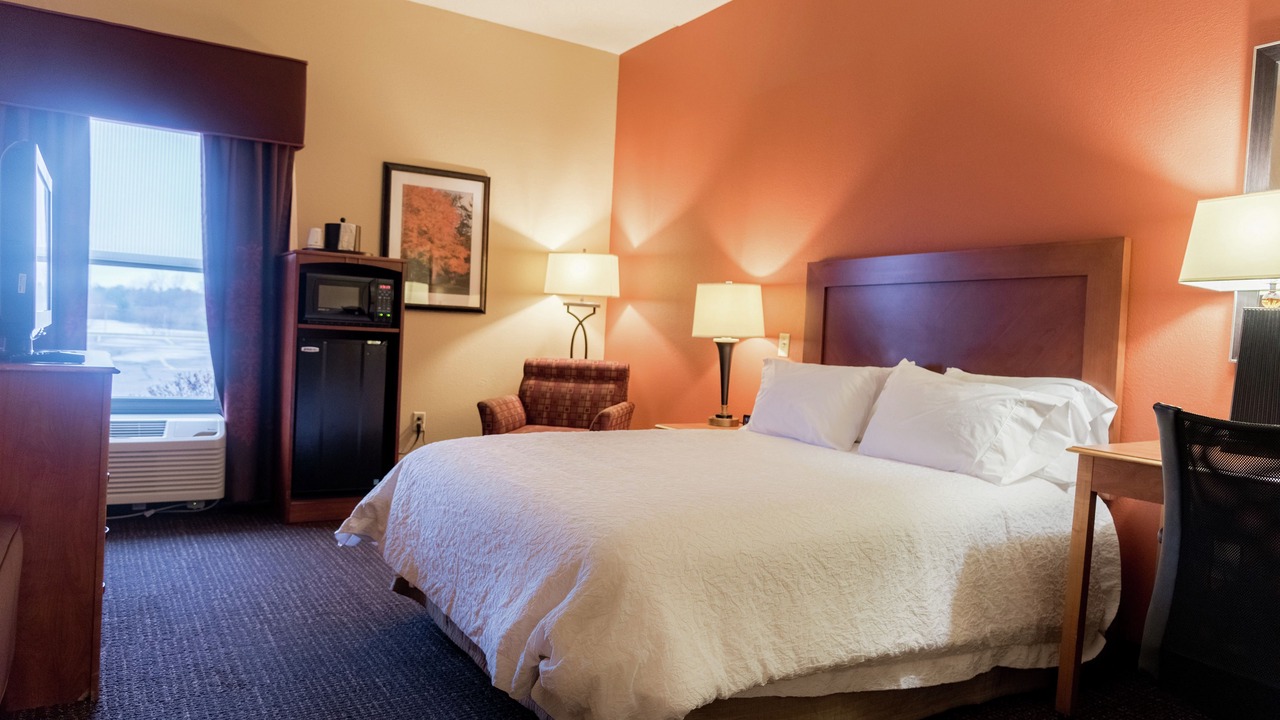 Photo of Bedroom in Norton Shores