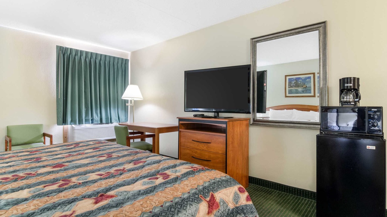 Photo of Bedroom in Emporia