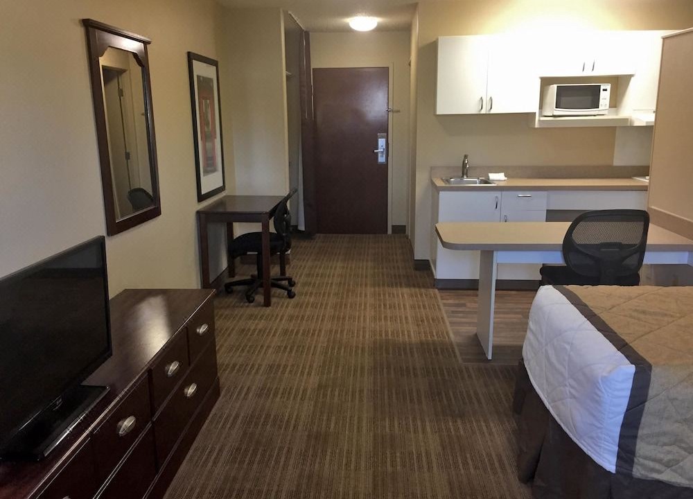 Photo of Livingroom in Akron