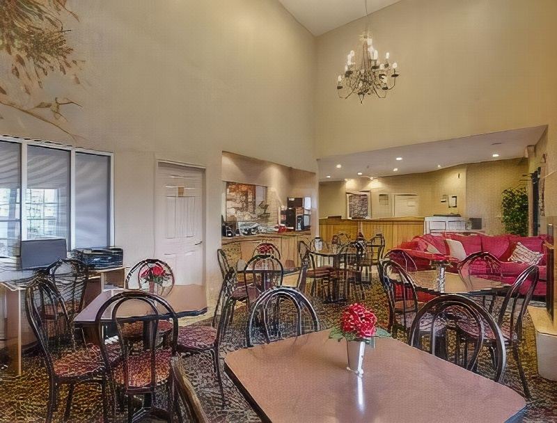Photo of Livingroom in Sellersburg