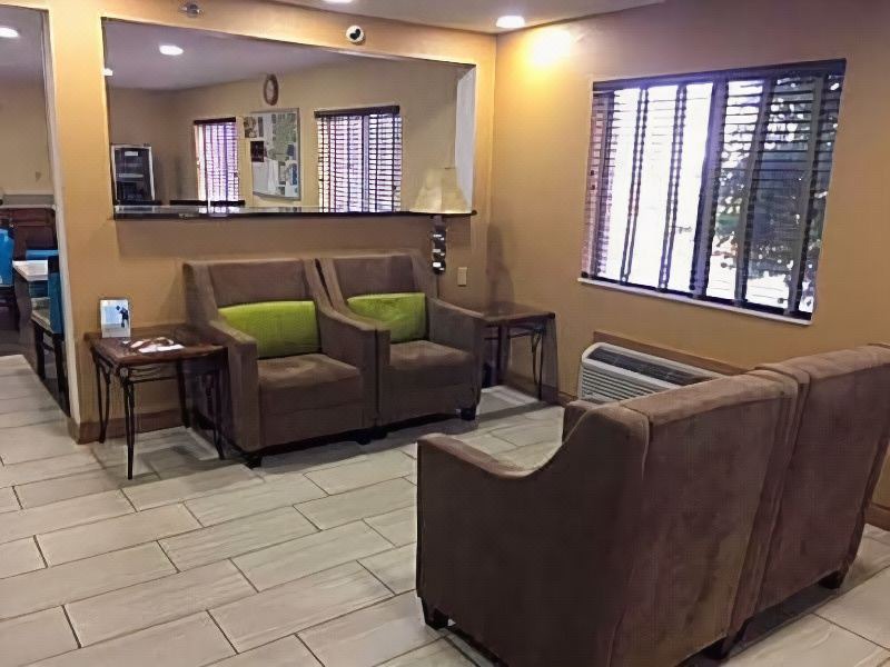 Photo of Livingroom in Hillview