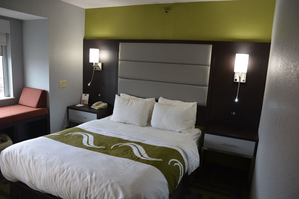 Photo of Bedroom in Grove City