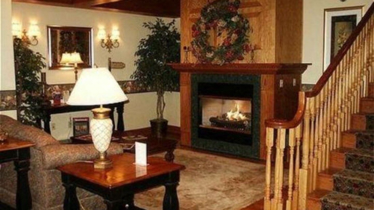 Photo of Livingroom in Lansing