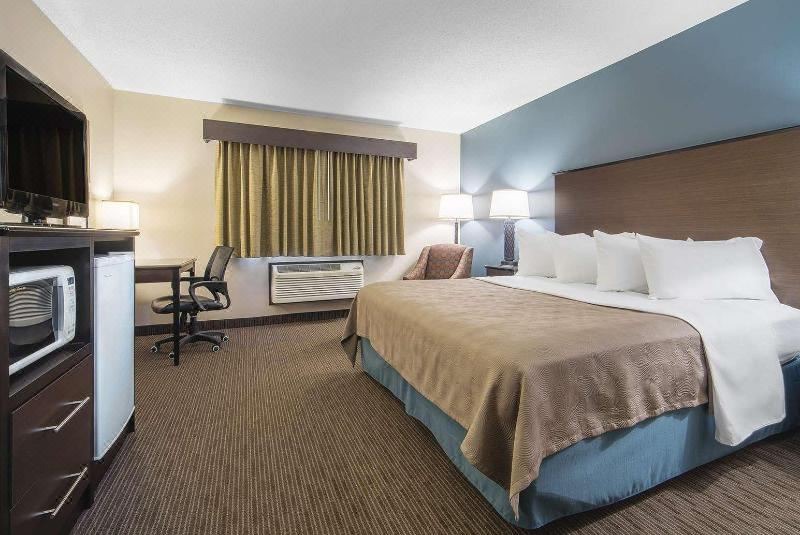 Photo of Bedroom in Mounds View