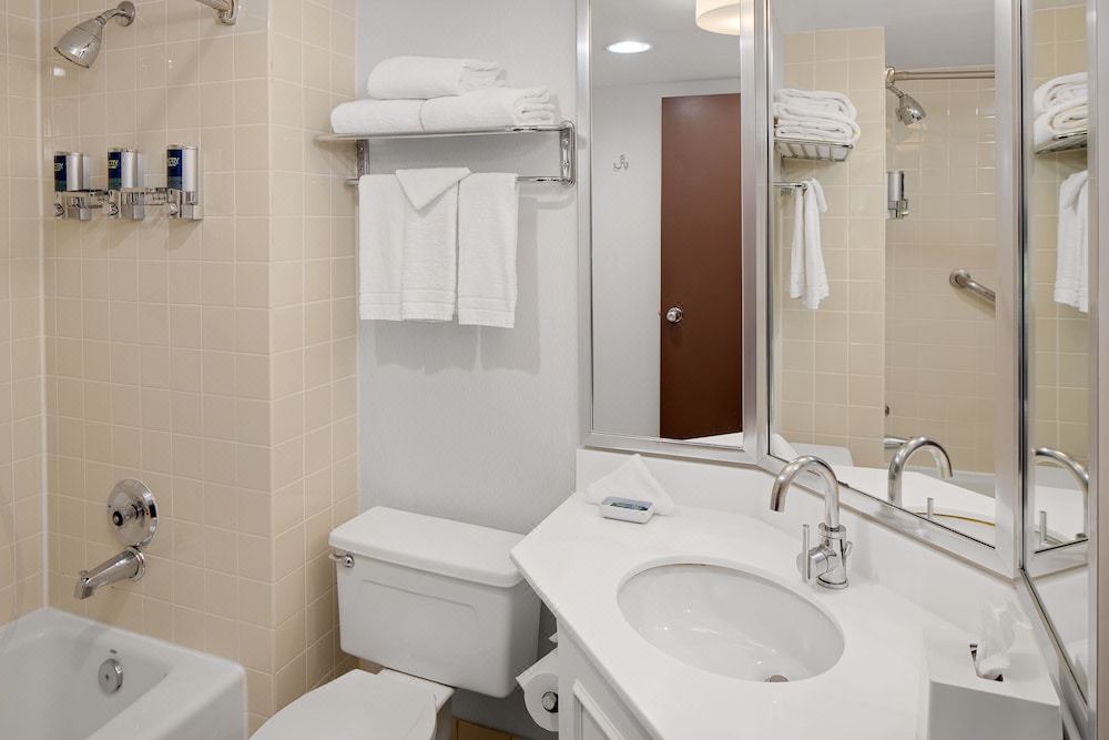 Photo of Bathroom in Romulus