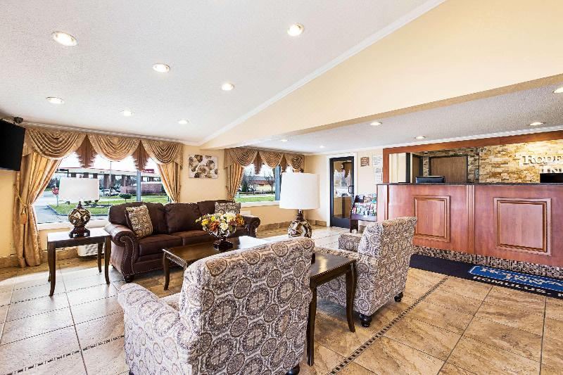Photo of Livingroom in Romulus
