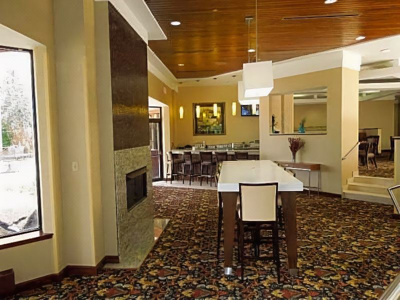 Photo of Livingroom in North Olmsted