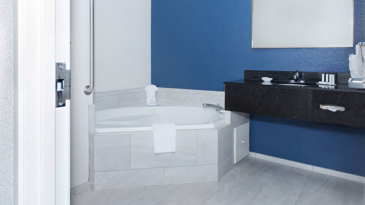 Photo of Bathroom in Hays