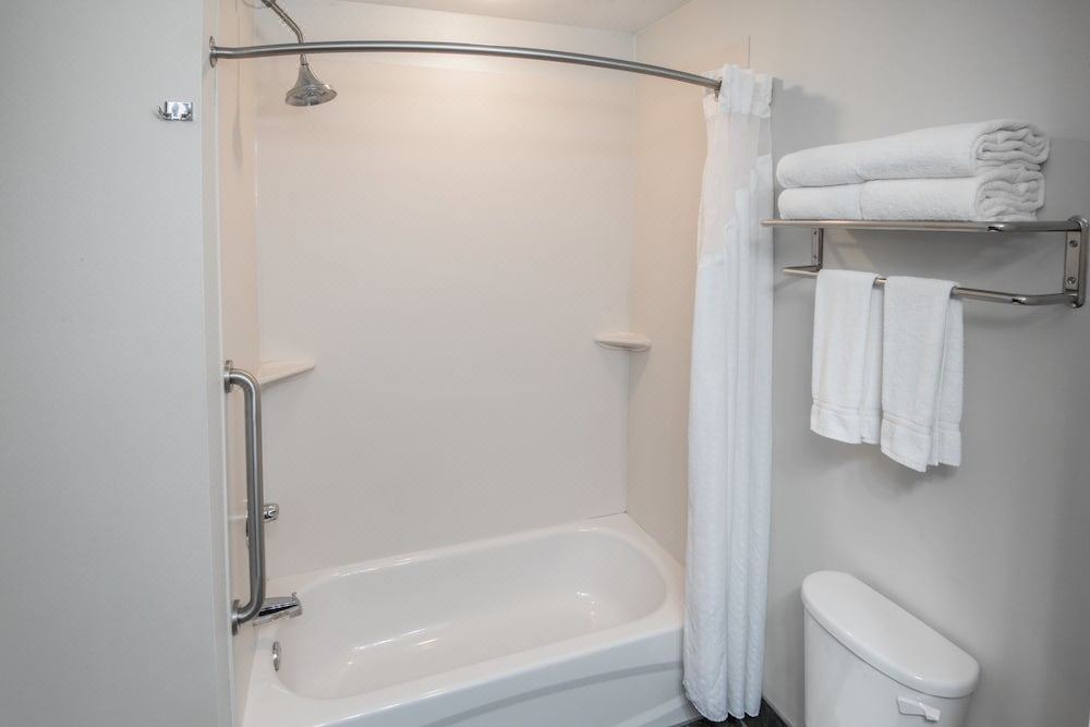 Photo of Bathroom in Brook Park