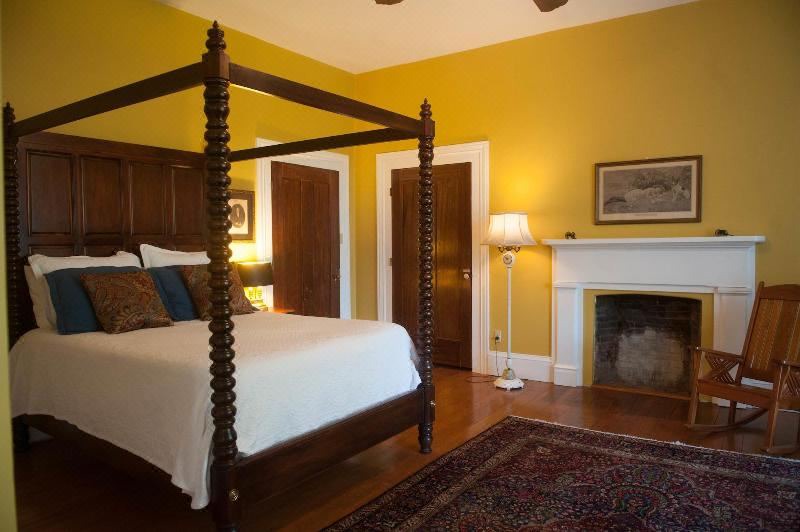 Photo of Bedroom in Paint Lick