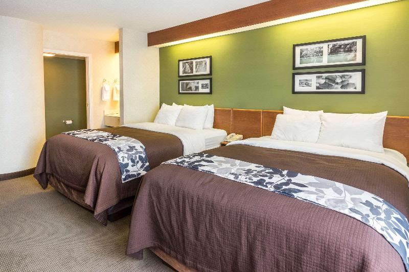 Photo of Bedroom in Acme