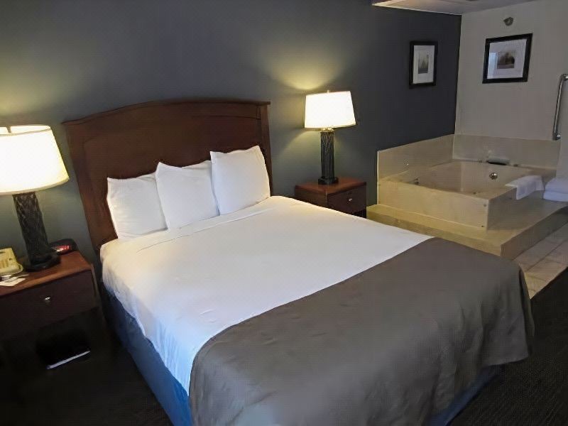 Photo of Bedroom in Hutchinson