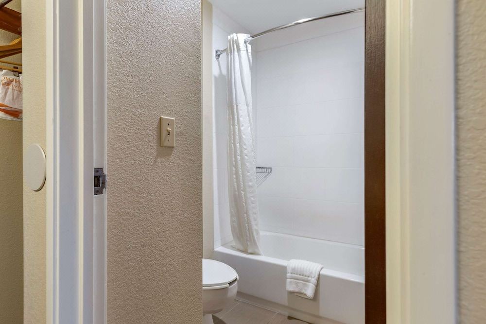 Photo of Bathroom in Dearborn