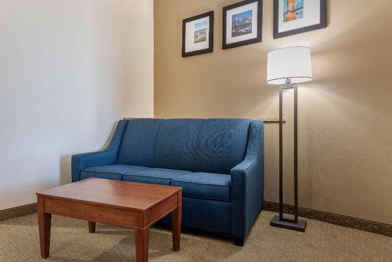 Photo of Livingroom in Mount Saint Joseph